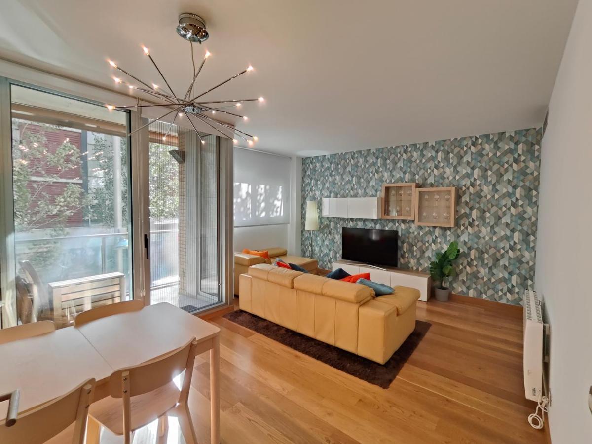 Family Apartment Forum บาร์เซโลนา ภายนอก รูปภาพ